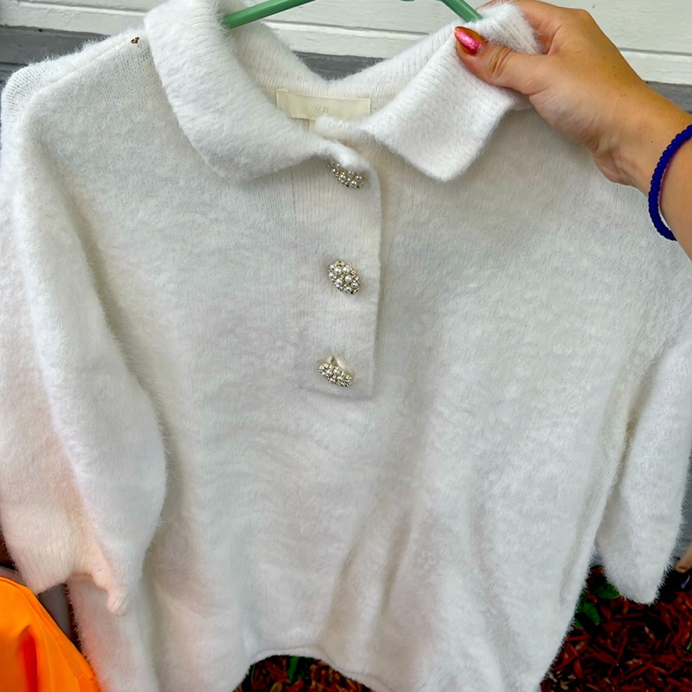 Fizzy button-up sweater!